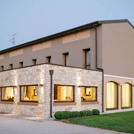 Alloggio per agriturismo Tenuta Albertini *