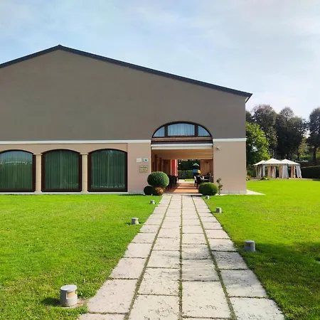 בית חווה Tenuta Albertini *